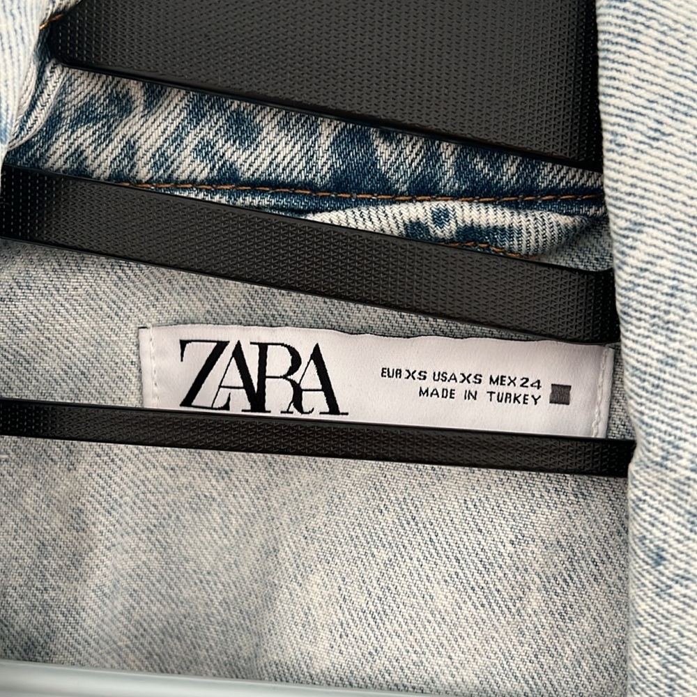 Zara Cropped Denim Jacket - Picture 3 of 6